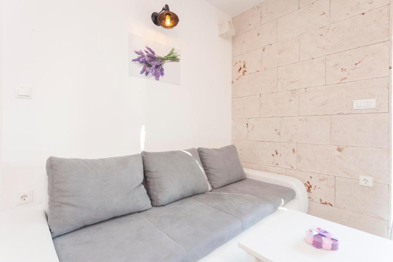 Apartmani Antiqua Zivogosce Bagian luar foto