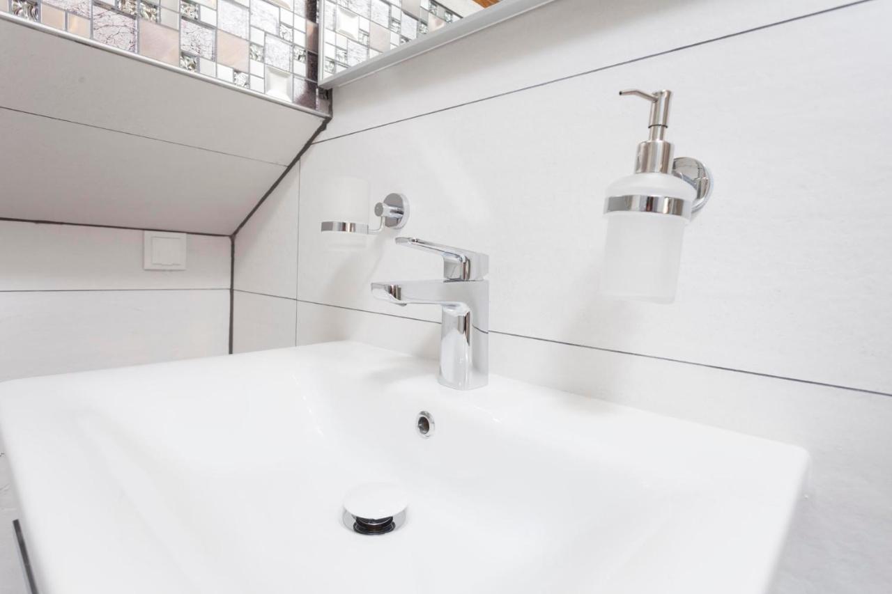 Apartmani Antiqua Zivogosce Bagian luar foto